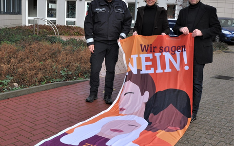 POL-LG: Wie schützen sich Frauen? -> Termine im Zusammenhang mit dem intern. Tag zur Beseitigung von Gewalt an Mädchen und Frauen -> Vorträge am 26., 28. und 30.11.23 der Polizei in Lüneburg ++ - Foto: presseportal.de