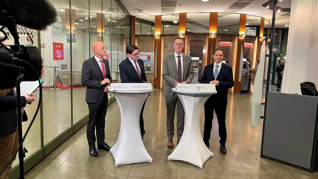LKA-RP: Ebling/Hirsch/Germano: Nicht nachlassen im Kampf gegen Automatensprenger - Bild: presseportal.de