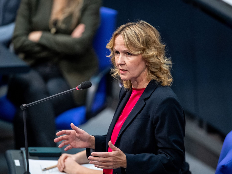 «Klimaschutz und Klimavorsorge verursachen Kosten. Aber wenn wir das unterlassen würden, wären die Kosten ein Vielfaches höher»: Steffi Lemke. - Foto: Melissa Erichsen/dpa