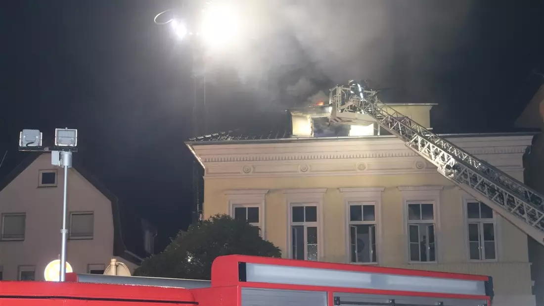 POL-HX: Drei Verletzte bei Wohnungsbrand in Höxter - Bild: presseportal.de