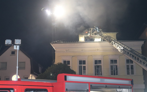 POL-HX: Drei Verletzte bei Wohnungsbrand in Höxter - Foto: presseportal.de