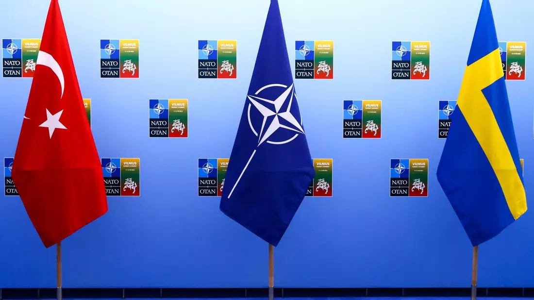 Die Türkei hatte den Nato-Beitritt Schwedens blockiert und aus ihrer Sicht unzureichenden Einsatz Schwedens gegen «Terrororganisationen» begründet. - Bild: Yves Herman/Reuters/AP/dpa