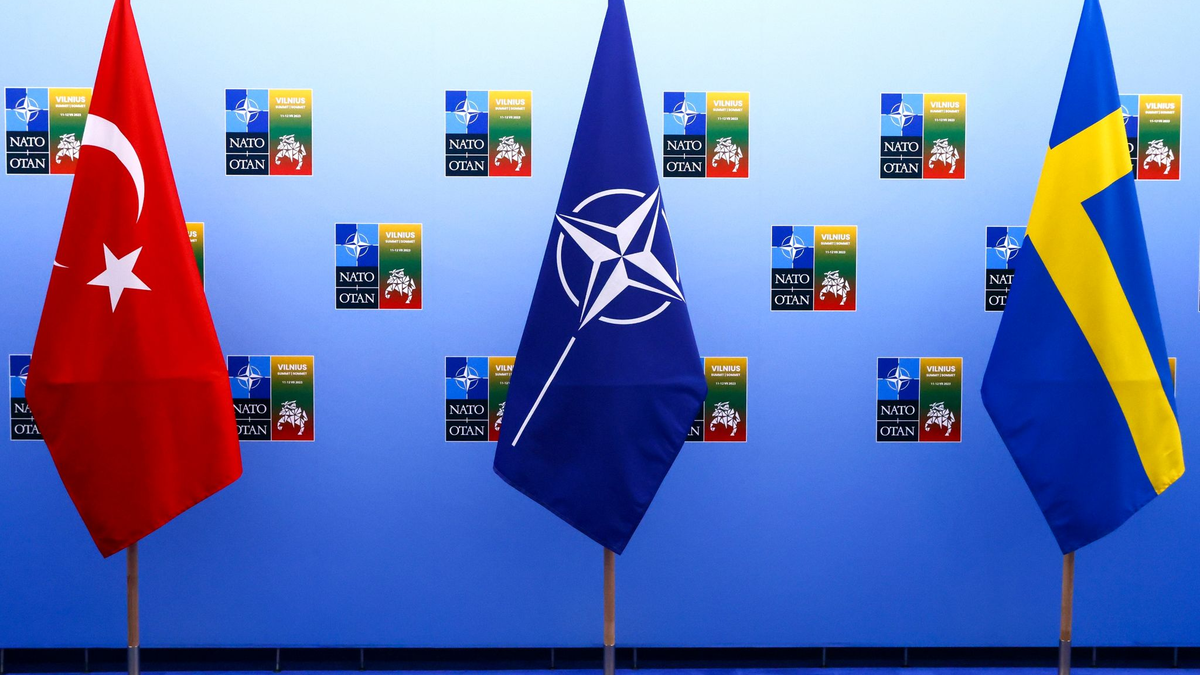 Die Türkei hatte den Nato-Beitritt Schwedens blockiert und aus ihrer Sicht unzureichenden Einsatz Schwedens gegen «Terrororganisationen» begründet. - Foto: Yves Herman/Reuters/AP/dpa