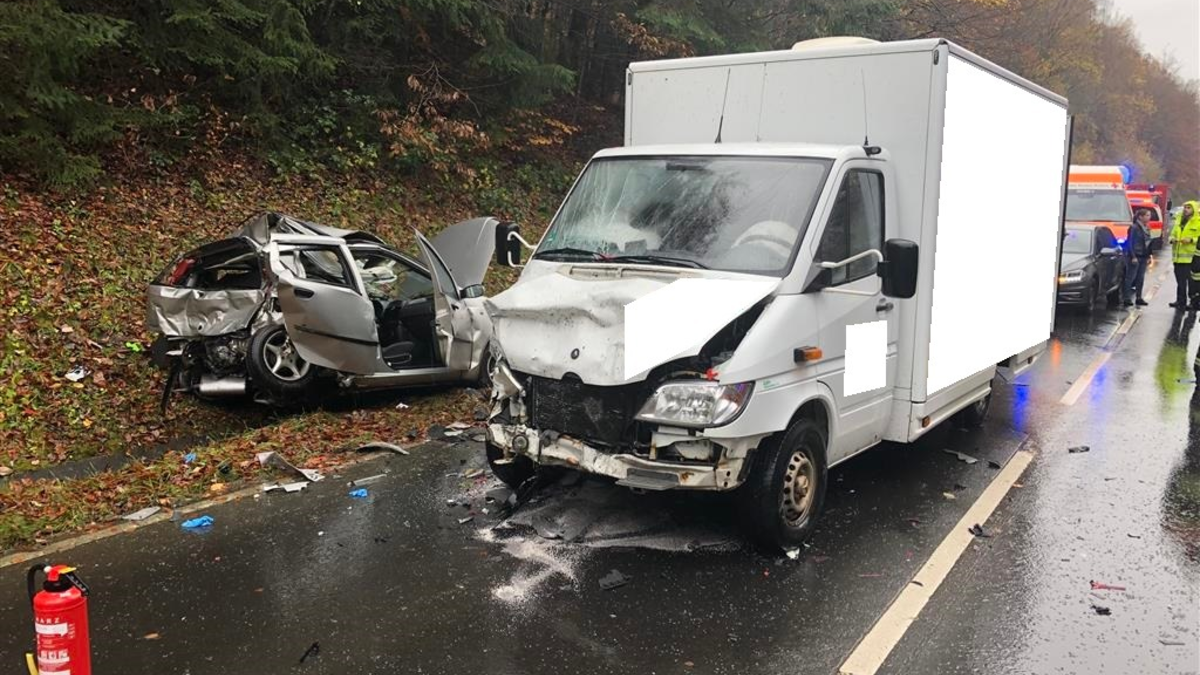 POL-PDWIL: Verkehrsunfall mit 3 verletzten Personen - Foto: presseportal.de