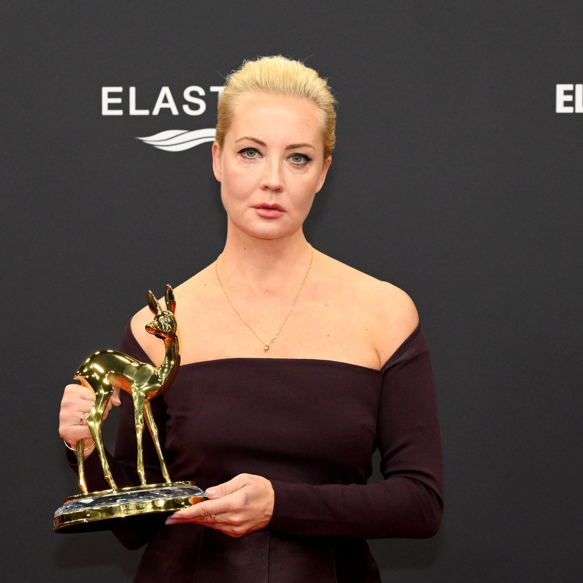 Julija Nawalnaja erhielt den Bambi in der Kategorie «Mut» den sie für ihren Mann Alexej Nawalny entgegengenommen hat. - Foto: Felix Hörhager/dpa