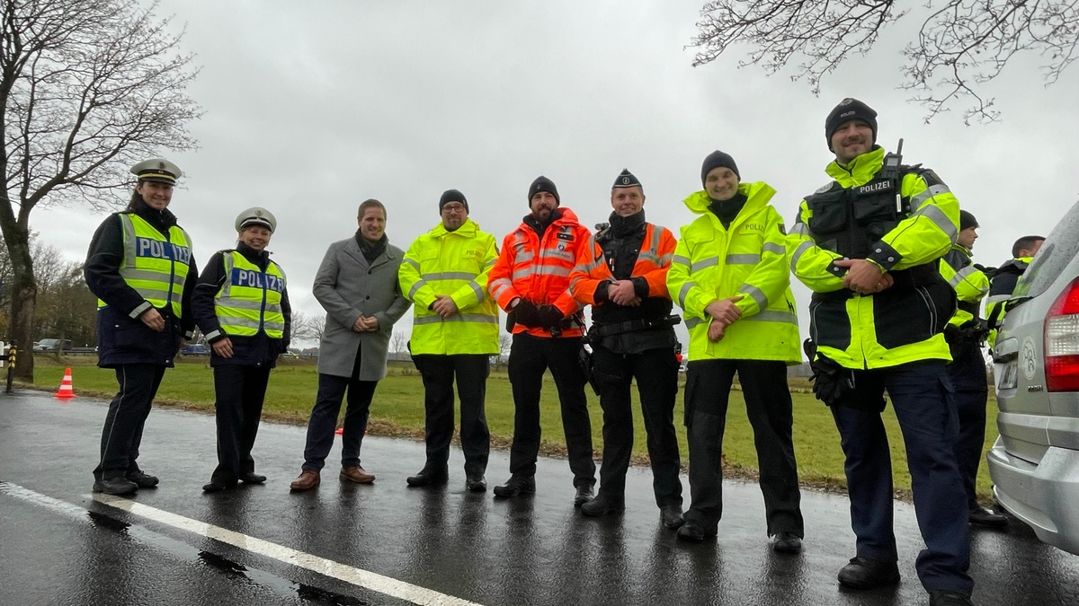 POL-EU: Umfangreiche Kontrollmaßnahmen von Polizei, Bundespolizei und Zoll in der Grenzregion - Foto: presseportal.de