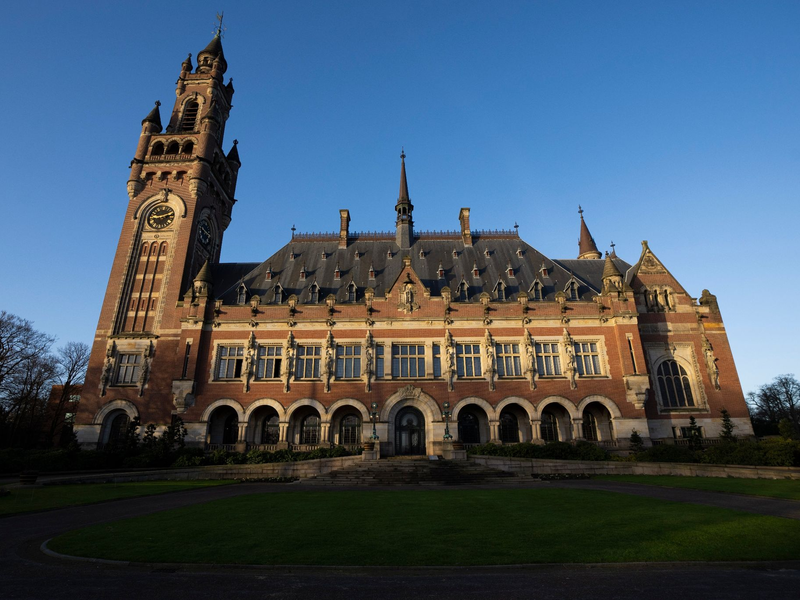 Außenansicht des Friedenspalastes in Den Haag, in dem der Internationale Gerichtshof der Vereinten Nationen seinen Sitz hat. - Foto: Peter Dejong/AP/dpa