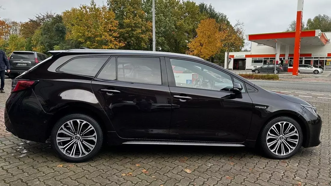 POL-STD: Toyota Corolla bei Stader Autohaus entwendet - Bild: presseportal.de
