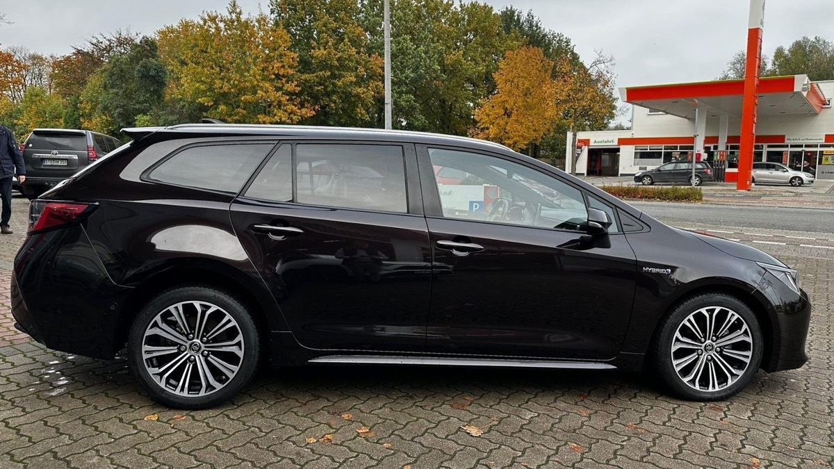 POL-STD: Toyota Corolla bei Stader Autohaus entwendet - Foto: presseportal.de