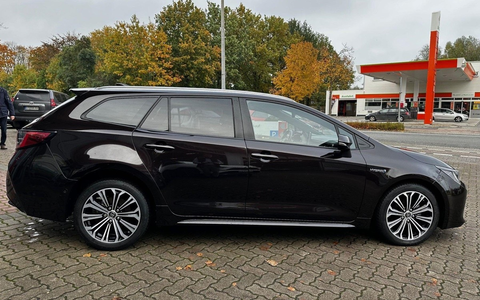 POL-STD: Toyota Corolla bei Stader Autohaus entwendet - Foto: presseportal.de