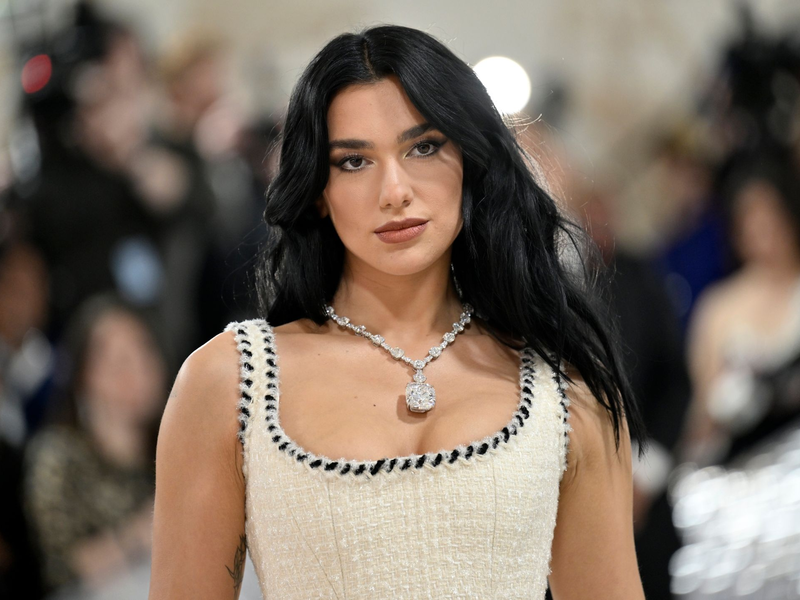 Popstar Dua Lipa ist jetzt auch kosovarische Staatsangehörige. (Archivbild) - Foto: Evan Agostini/Invision/AP/dpa