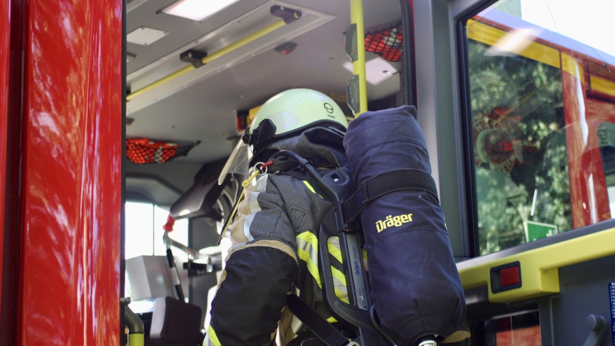 FW Hünxe: Müllbrand an Neujahr - Foto: presseportal.de