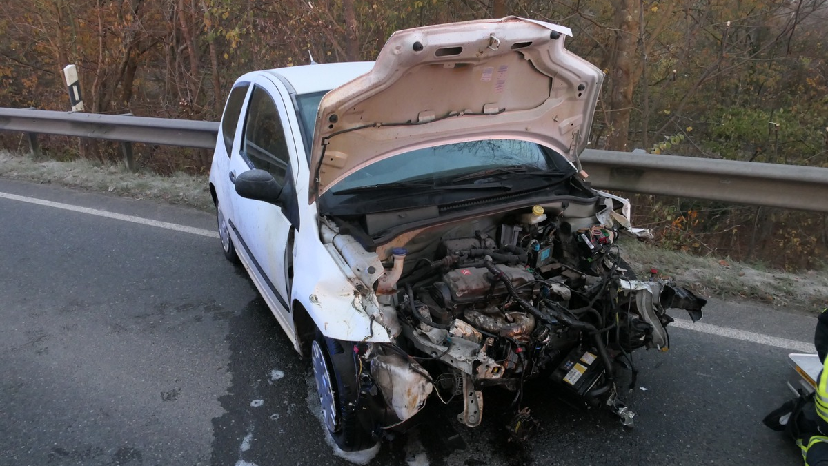 POL-CUX: Verkehrsunfall aufgrund von Reifglätte und nicht angepasster Geschwindigkeit - Foto: presseportal.de