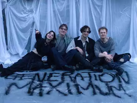 Sophie Löw (l-r), Christoph Kuhn, Johannes Blindhofer und Jakob Herber sind Culk. - Foto: Sophie Löw/Siloh Records/dpa