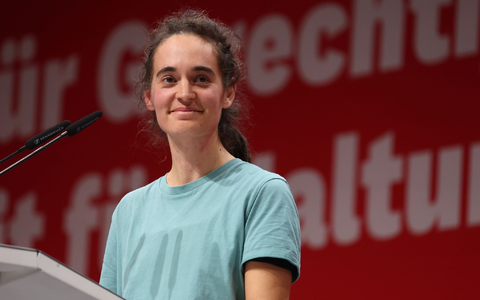Carola Rackete bildet zusammen mit Martin Schirdewan das Spitzenduo für die Europawahl im kommenden Jahr. - Foto: Karl-Josef Hildenbrand/dpa Carola Rackete bildet zusammen mit Martin Schirdewan das Spitzenduo für die Europawahl im kommenden Jahr. - Foto: Karl-Josef Hildenbrand/dpa