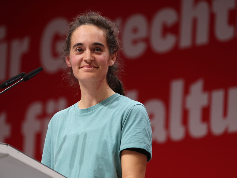 Carola Rackete bildet zusammen mit Martin Schirdewan das Spitzenduo für die Europawahl im kommenden Jahr. - Foto: Karl-Josef Hildenbrand/dpa