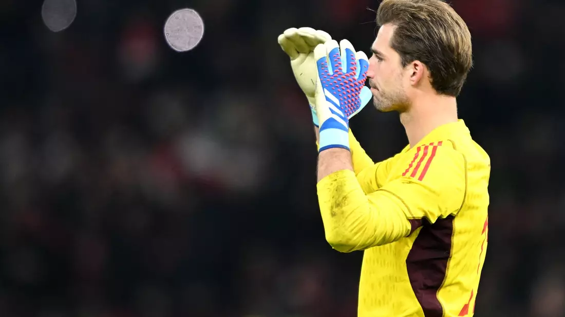 Kevin Trapp musste in Berlin dreimal hinter sich greifen. - Bild: Robert Michael/dpa
