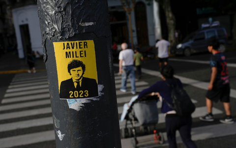 Regierungskandidat Sergio Massa dürfte die bisherige Politik mit massiven Eingriffen des Staates in die Wirtschaft und umfangreichen Sozialprogrammen grundsätzlich fortsetzen. - Foto: Matias Delacroix/AP
