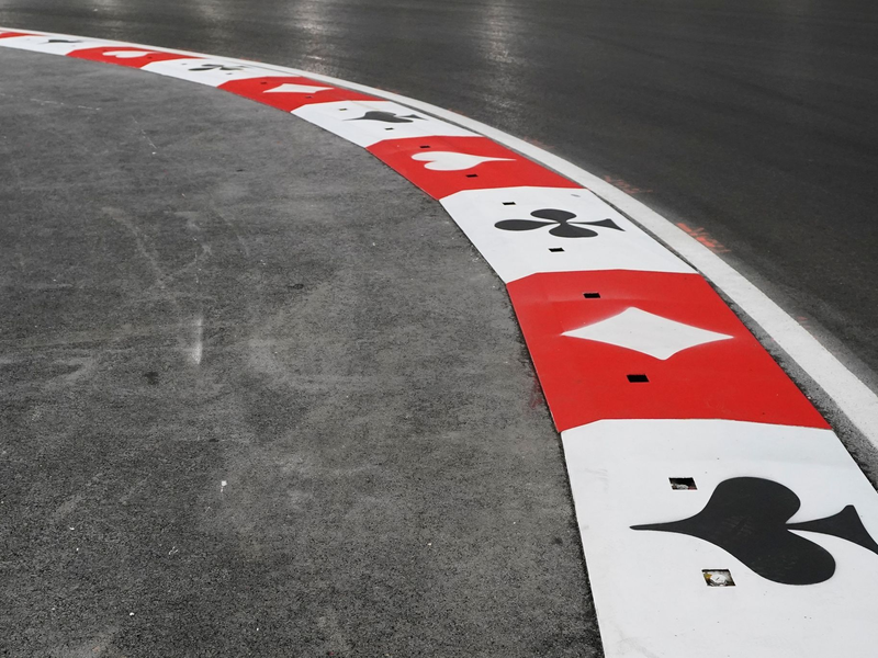 Das Auftakttraining in Las Vegas wurde nach wenigen Minuten abgebrochen. - Foto: Darron Cummings/AP/dpa