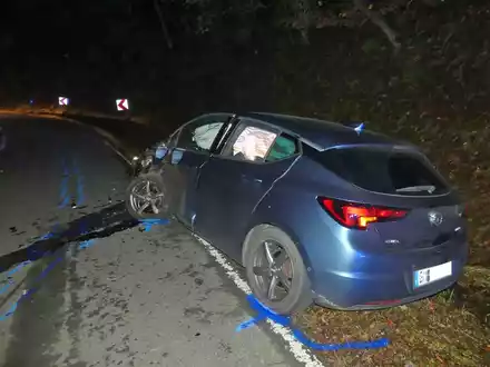 POL-GM: Scheibenreinigung endete mit Unfall - Foto: presseportal.de