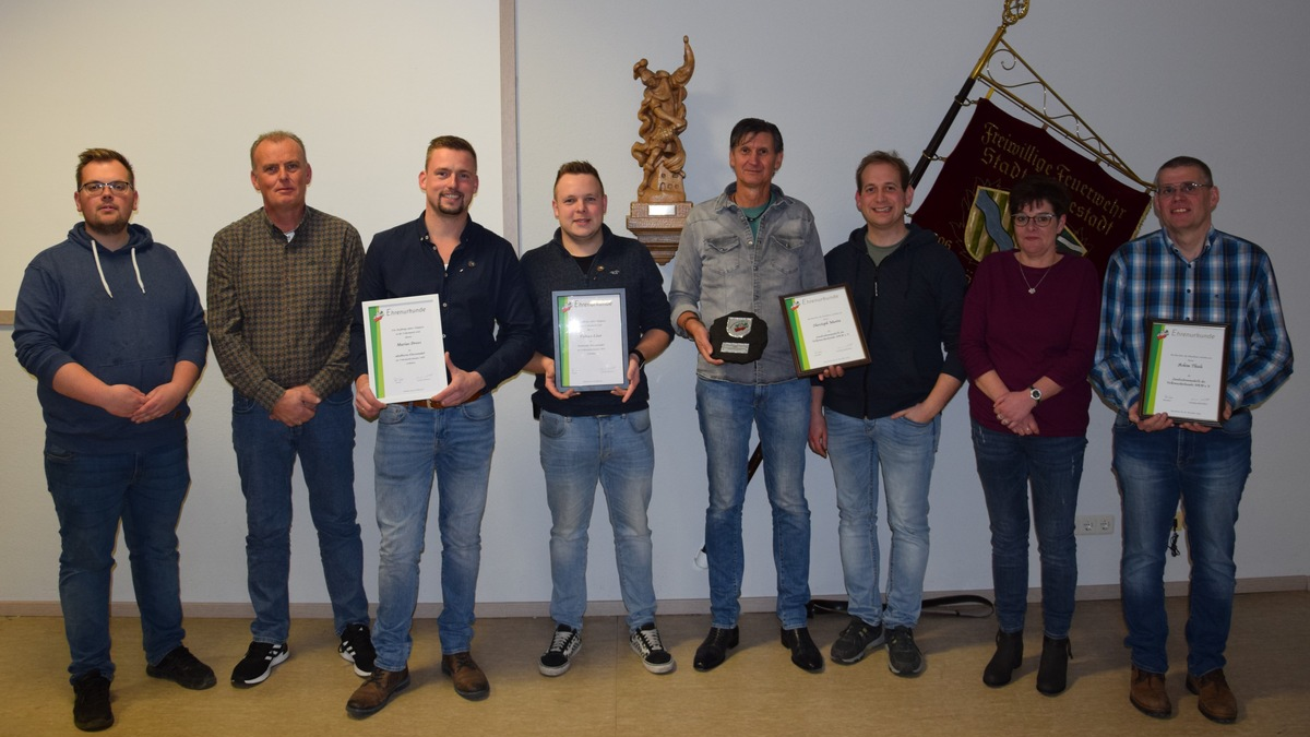 FW-OE: Jahresdienstbesprechung des Tambourcorps Meggen der freiwilligen Feuerwehr Lennestadt - Foto: presseportal.de