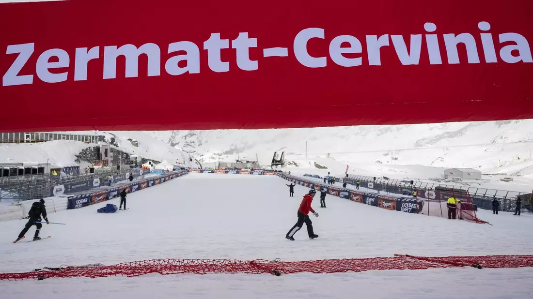 Auch die zweite Matterhorn-Abfahrt der Frauen musste abgesagt werden. - Bild: Alessandro Della Valle/KEYSTONE/dpa