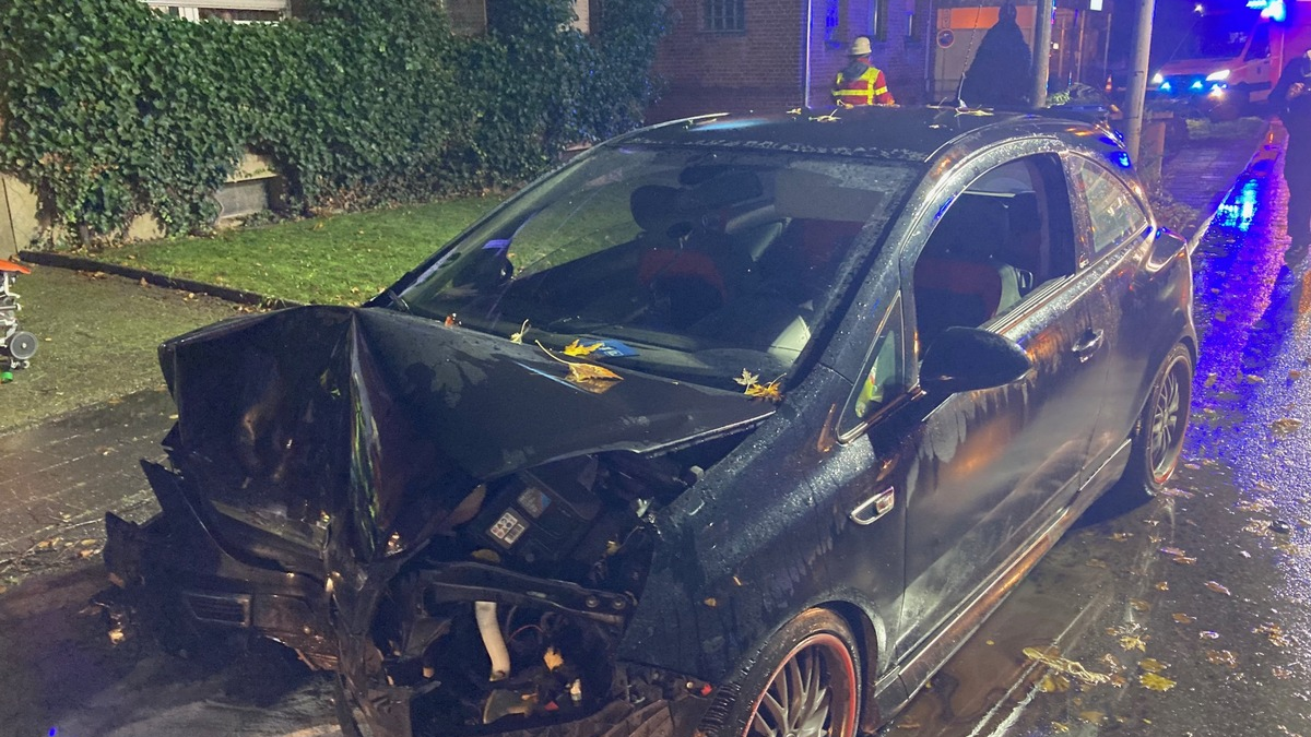 FW Bergheim: Zwei Personen bei Verkehrsunfall in Bergheim verletzt - Foto: presseportal.de