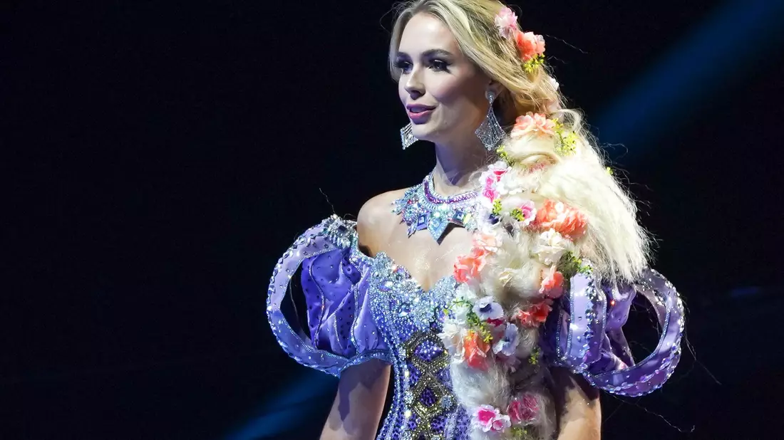 Miss Germany Helena Bleicher bei der National Costume Show im Rahmen des 72. Miss Universe-Wettbewerbs. - Bild: Camilo Freedman/dpa