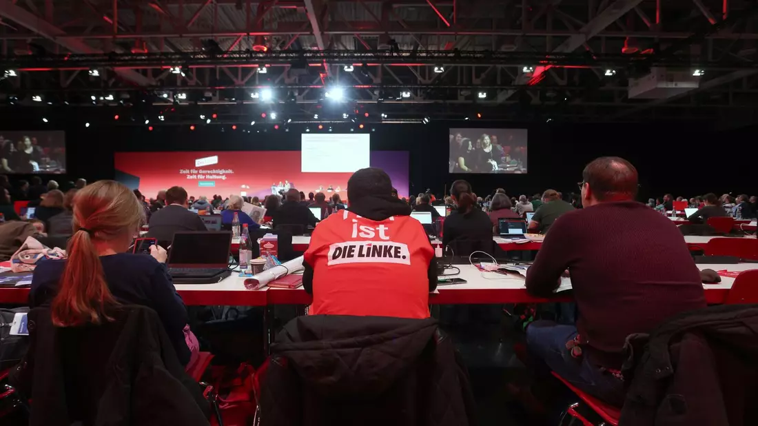 Die Linke hat in Augsburg ein Comeback versucht. Ob und wie sich die Partei tatsächlich berappelt, ist jedoch ungewiss. - Bild: Karl-Josef Hildenbrand/dpa