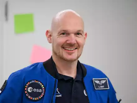 Esa-Astronaut Alexander Gerst lobt die Idee eines europäischen Raumfrachters. - Foto: Jens Kalaene/dpa