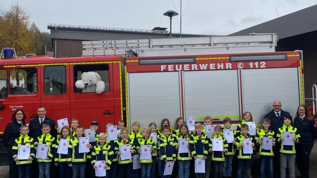 FW Lügde: Lügder Löschbande absolviert erfolgreich die Kinderflamme 1 und 2 - Bild: presseportal.de