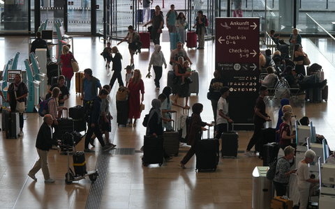 Das Terminal 1 des Flughafens Berlin Brandenburg BER «Willy Brandt». - Foto: Soeren Stache/dpa