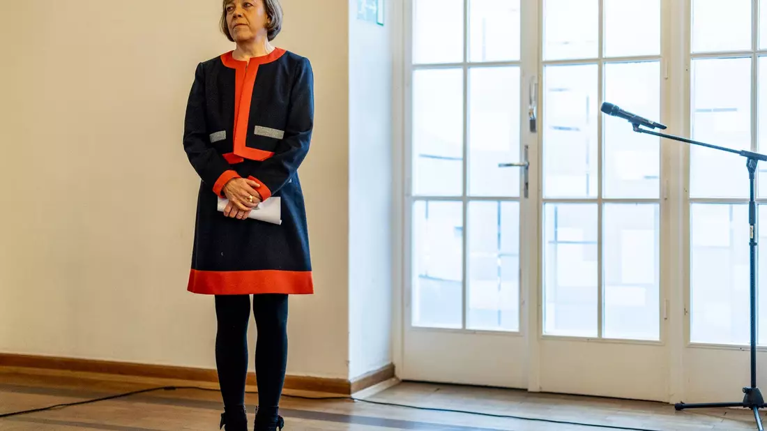 «Für die Menschen, die hier an der Arbeit sind, stehe ich. Ihnen will ich nicht mit Schlagzeilen durch einen Verbleib im Amt schaden»: Annette Kurschus. - Bild: Christoph Reichwein/dpa