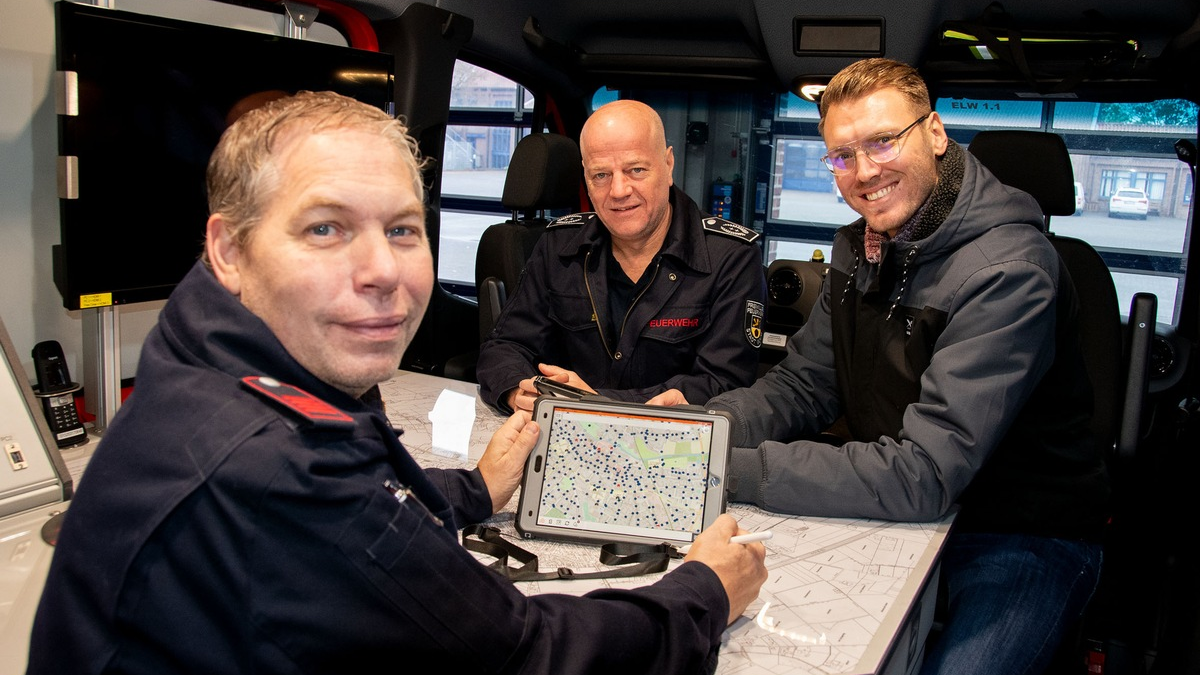 FF Goch: Digitale Tablets unterstützen bei Einsätzen - Foto: presseportal.de