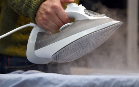TÜV SÜD-Tipps zu Kauf und Nutzung von Dampfbügeleisen - Foto: presseportal.de