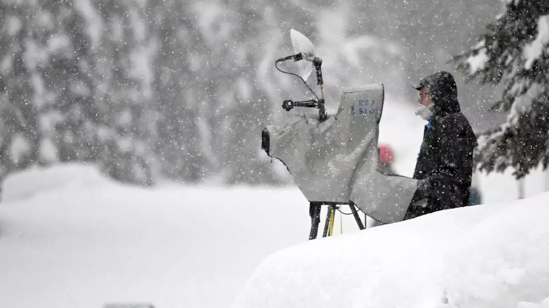 Am Wochenende beginnen für die Wintersport-Fans die Tage mit stundenlangen Live-Übertragungen. - Bild: Sven Hoppe/dpa