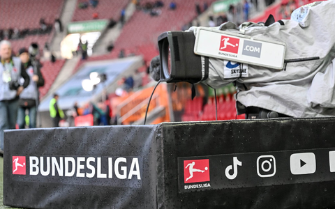 Die DFL schüttet rund 1,2 Milliarden Euro an die Clubs aus. - Foto: Harry Langer/dpa