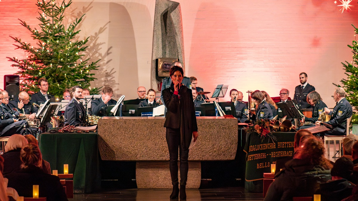 POL-GI: Adventskonzert des Polizeipräsidiums Mittelhessen und der Katholischen Polizeiseelsorge in Gießen - Foto: presseportal.de