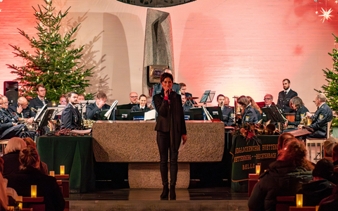 POL-GI: Adventskonzert des Polizeipräsidiums Mittelhessen und der Katholischen Polizeiseelsorge in Gießen - Foto: presseportal.de