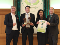 NORMA dreifach ausgezeichnet: GREEN BRANDS-Gütesiegel für BIO SONNE, SODA SURF und Unternehmenszentrale verliehen / Prämierung für Nachhaltigkeits-Offensive im November - Foto: presseportal.de