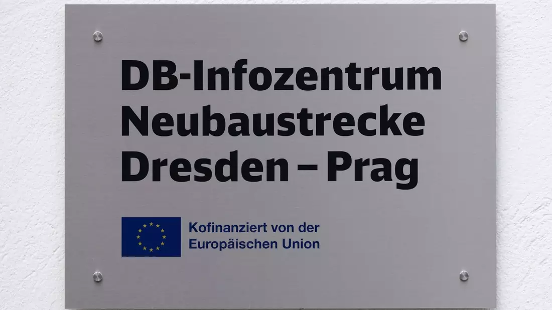 2024 sollen das Eisenbahnbundesamt sowie der Bundestag über den Neubau der Strecke als Trasse oder Volltunnel-Variante entscheiden. - Bild: Sebastian Kahnert/dpa