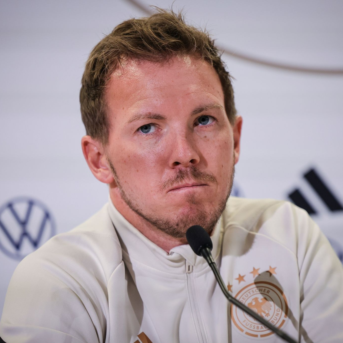 Konnte mit der Leistung seiner Mannschaft nicht zufrieden sein: Bundestrainer Julian Nagelsmann. - Foto: Christian Charisius/dpa