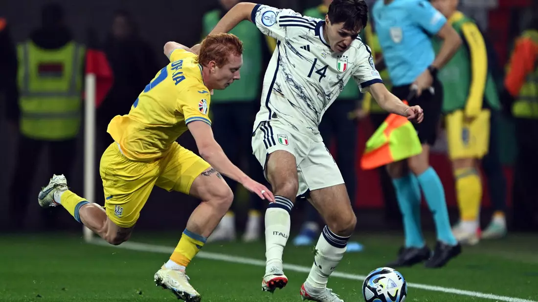 Italien und Federico Chiesa (r) reichte ein 0:0 gegen die Ukraine zur EM-Qualifikation. - Bild: Federico Gambarini/dpa
