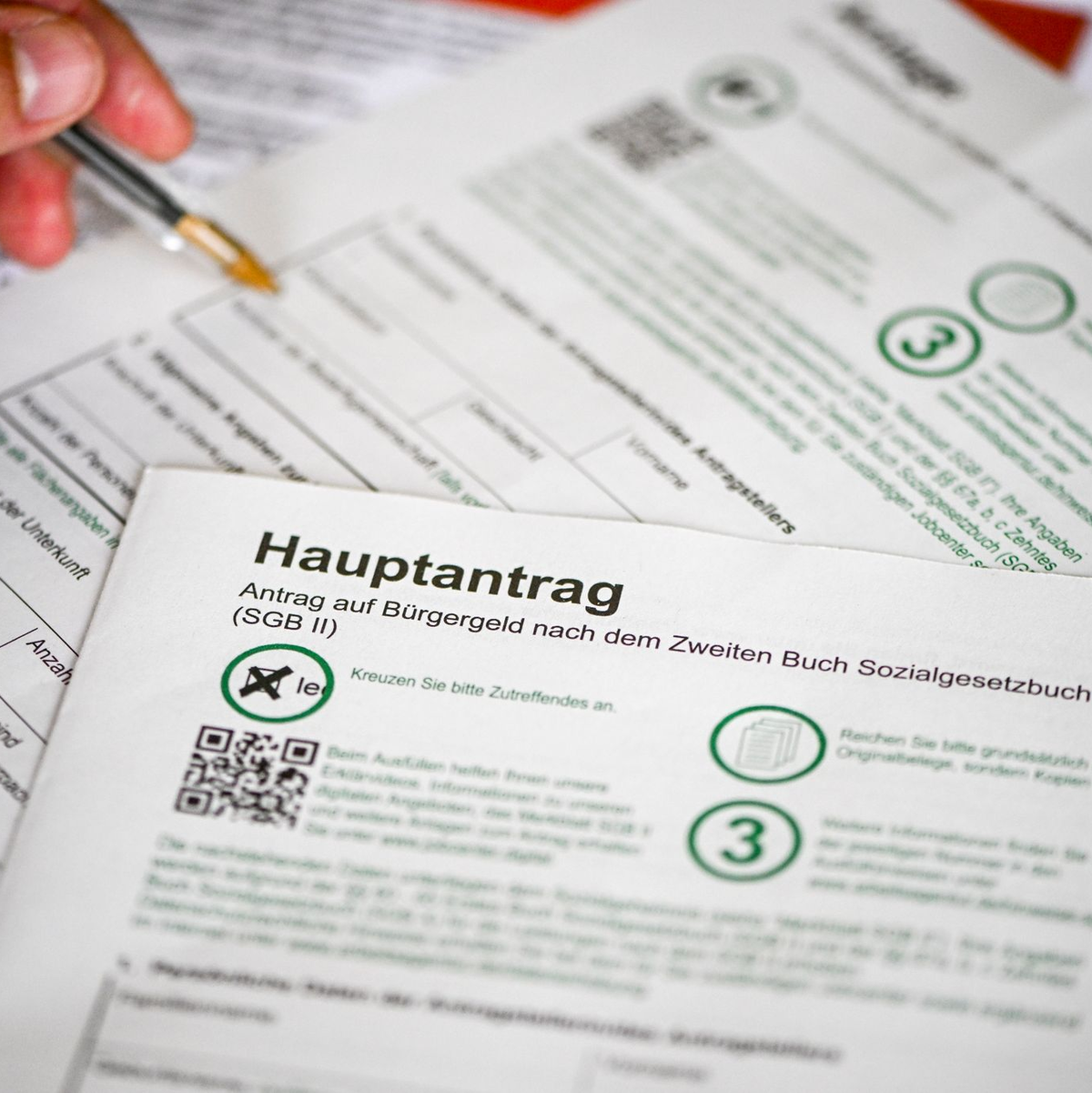 Von vielen Politikern gibt es Rufe nach einer Reform des Bürgergelds. (Archivfoto) - Foto: Jens Kalaene/dpa