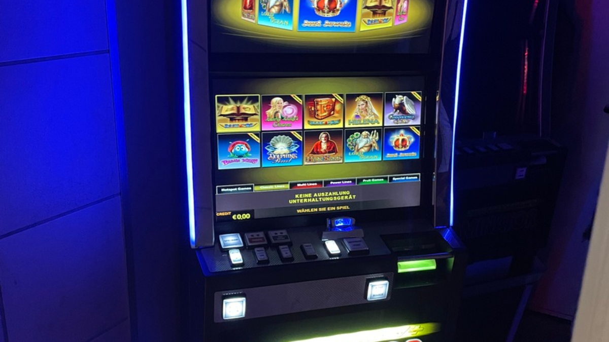 POL-DU: Stadtgebiet: Einsatz gegen Clankriminalität - Netzwerkpartner ziehen illegale Geldpielgeräte aus dem Verkehr - Foto: presseportal.de