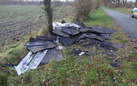POL-FL: Abfall an Feldrand abgeladen - Zeugen gesucht - Foto: presseportal.de