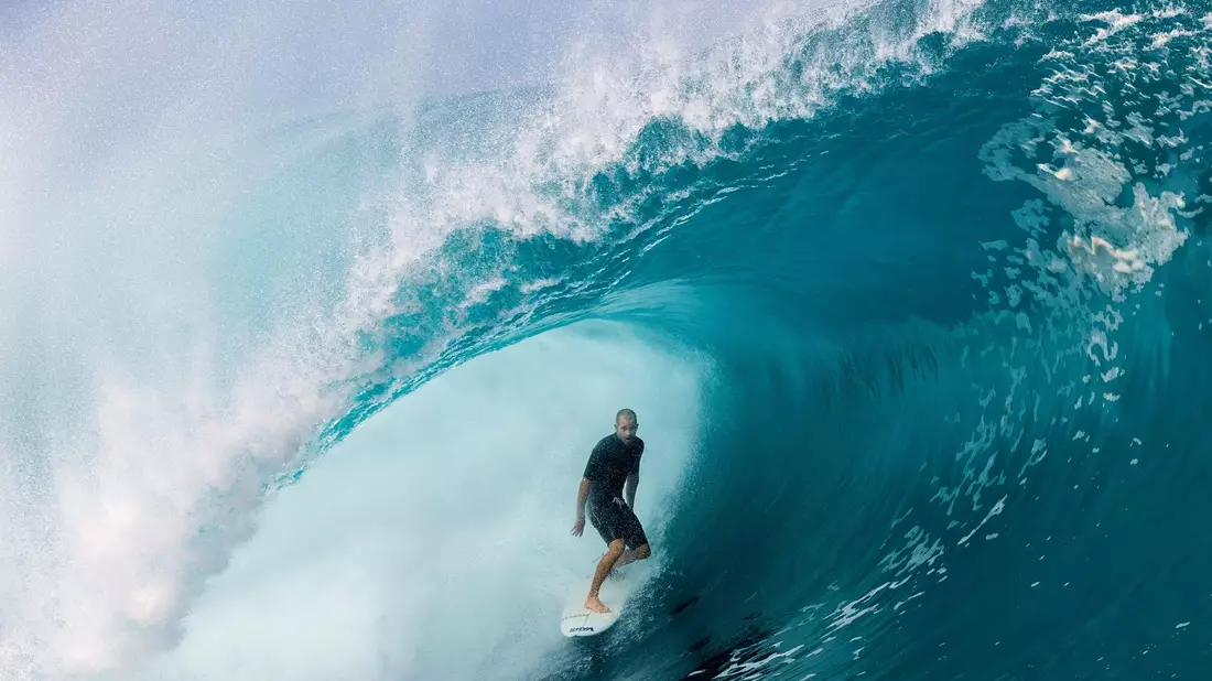 Die Olympia-Medaillen im Surfen sollen 2024 in Teahupo'o vergeben werden. - Bild: Brian Bielmann/AFP/dpa