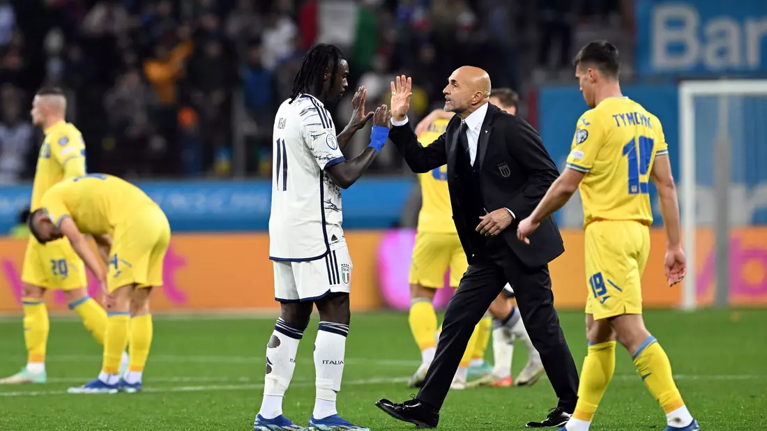 In Deutschland dabei: Italien-Coach Luciano Spalletti (r) kann für die EM 2024 planen. - Bild: Federico Gambarini/dpa