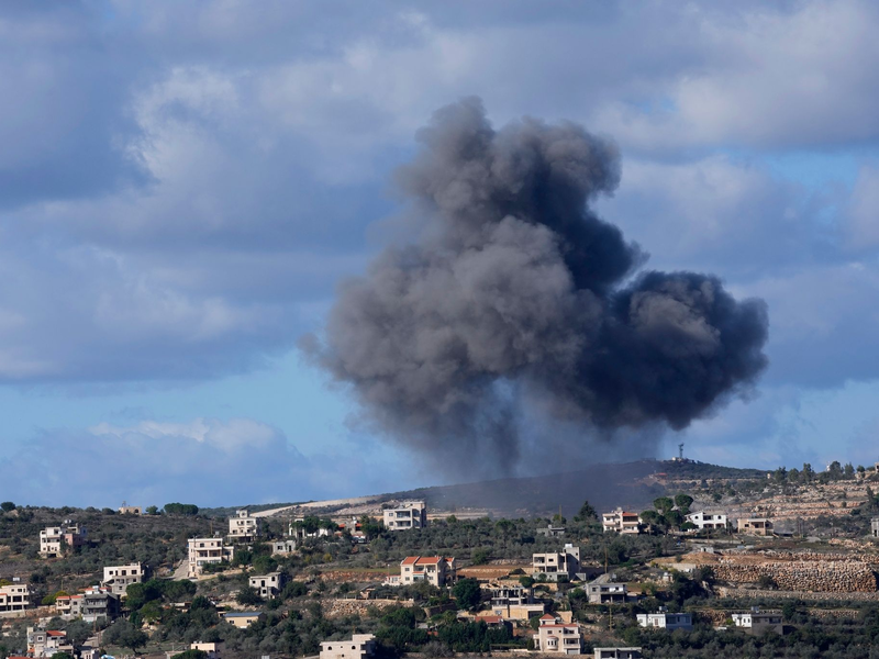 Seit Beginn des Gaza-Kriegs kommt es an der Grenze zwischen Israel und dem Libanon immer wieder zu Konfrontationen zwischen der israelischen Armee und der Hisbollah. - Foto: Hussein Malla/AP