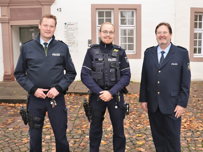POL-HX: Zwei neue Bezirksbeamte für Beverungen und Borgentreich - Foto: presseportal.de